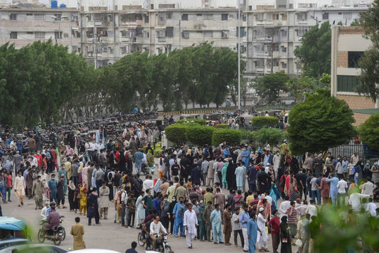 Pakistan’s Unvaccinated Lose Cell Service, Right to Work as Mandatory Vaccines Prompt Counterfeit Certificates